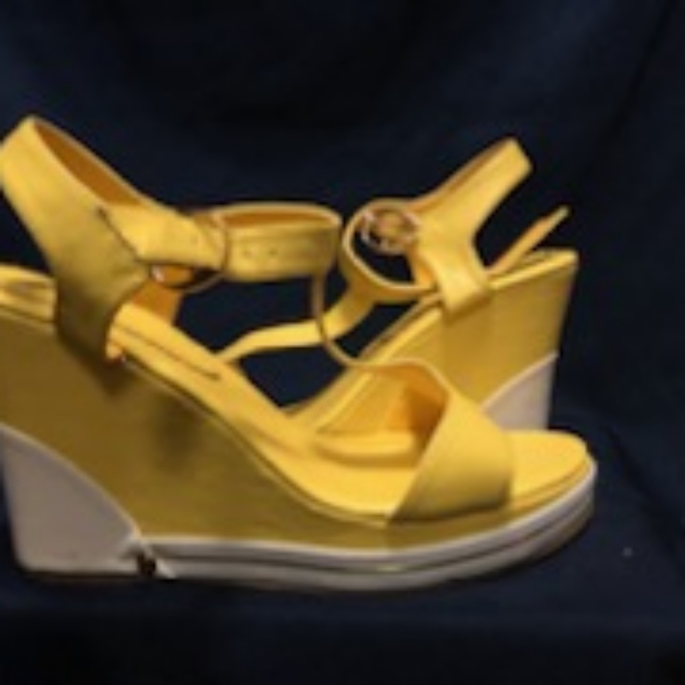 Sandals - Picture 3 of 4